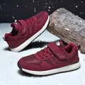Winter-Walking-Schuhe in Burgunderrot mit warmem Plüschfutter und Klettverschluss - EU 36 / Weinrot