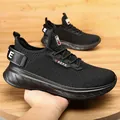 Men's breathable mesh running shoes in black with thick shock-absorbing sole - EU 40 / Black