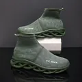Army green breathable knit sock sneakers for men with cushioned wave-shaped soles - EU 40 / Green