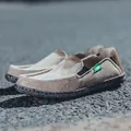 Men's slip-on canvas loafers in beige with brown leather accent and rubber sole - EU 39 / Apricot