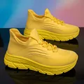 Hellgelbe, atmungsaktive Mesh-Strick-Wanderschuhe mit dicker, gepolsterter Sohle für Sport - Gelb