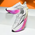 Witte ademende mesh hardloopschoenen met roze en gele gradiënt gedempte zolen - EU 33 / Wisteriavits