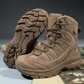 Botas tácticas de hombre color desierto con suelas antideslizantes y cordones fuertes - EU 39 / Caqui