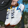 Lightweight white and blue breathable court shoes for tennis and badminton - EU 40 / White Blue
