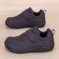 Dunkelviolette Wanderschuhe mit Klettverschluss und einer rutschfesten schwarzen Gummisohle - EU 36 / Lila