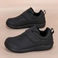 Schwarze Herren-Freizeitschuhe mit Klettverschluss und glattem Kunstleder-Obermaterial - EU 36 / Schwarz
