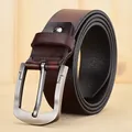 Ceinture homme en cuir marron foncé avec boucle ardillon classique en métal argenté - Marron