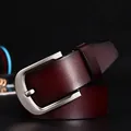 Cintura da uomo in pelle con fibbia ad ardiglione argento e finitura bordeaux scuro - Stile B Marrone