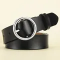 Cintura classica in pelle nera da donna con fibbia rotonda in metallo argento - Fibbia Argentata - 105cm / Nero