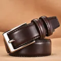 Cintura in pelle marrone scuro con fibbia rettangolare argento opaco e cuciture fini - 110cm / Marrone Scuro