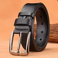 Ceinture classique en cuir noir pour homme avec boucle ardillon en métal brossé - 105cm / Noir