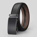 Herrengürtel aus Saffiano-Leder mit mattschwarzer Automatikschließe und verstellbarer Spur - Stil A Matte Schnalle Schwarz / 11.5cm