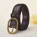 Cintura da donna in pelle marrone scuro con fibbia ovale intrecciata in oro vintage - 100cm / Marrone