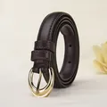 Sottile cintura in pelle marrone scuro da donna con fibbia ad ardiglione ovale dorata - 100cm / Marrone