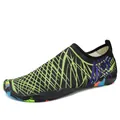 Escarpines negros con patrones verde neón y violeta y suelas de goma antideslizantes - Negro y Verde Fluorescente
