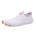 Zapatillas de agua blancas con detalles naranjas para senderismo y deportes acuáticos - 35 / Gris Naranja