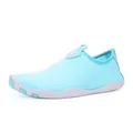 Zapatos de agua azul claro con malla transpirable y suela de goma antideslizante - 35 / Azul Translúcido Ojo de Gato Decoración