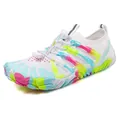 Calzado acuático blanco de secado rápido con patrones tie-dye y cordones rápidos - Luna Blanca
