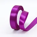 Frambozenpaars satijnen lint op rol voor cadeauverpakking en decoratiegebruik - Smalle Stijl / Roze Paars