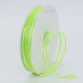 Hellgrünes Chiffonband mit Goldrand auf Spule für DIY-Haarschmuck und Handwerk - Fluoreszierendes Grün Goldrand Stil