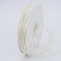 1,5cm weißes Chiffonband mit goldenem Wellenrand für Haarschmuck und Geschenkverpackung - Weiß Goldrand Stil