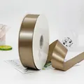 Rotolo di nastro di raso di poliestere bronzo metallizzato da 4cm per regali eleganti - Marrone chiaro