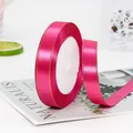 Cinta de raso rosa roja de 1,5 cm con bordes dorados para envolver regalos - Rosa rojo