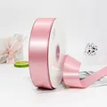 Rouleau de ruban de satin rose brillant pour emballage cadeau et fleurs élégant - Rose Poudré