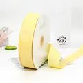 Hellgelbes 4cm Ripsband für Geschenkverpackungen und Bastelarbeiten in Premiumqualität - Hellgold