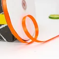 Gepolijst helder oranje polyester satijnen lint voor cadeauverpakking en DIY-werk - Standaard Lange Spoel / Fluorescerend Rood