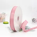 Rosa 2,5 cm Ripsband auf einer Spule für elegante Blumen- und Geschenkverpackungen - 2.5cm / Altrosa
