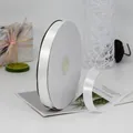 Rollo de cinta de raso blanco premium para envolver regalos y lazos decorativos - Ancho 1.5cm / Largo 91m / Blanco