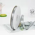Nastro di raso grigio da 1cm in poliestere con stampa Just for you per regali eleganti - Stampa Just For You / Argento