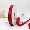 Rolle aus 25 mm rotem Ripsband mit gerippter Textur für Geschenke und Bastelarbeiten - 2.5cm / Burgunderrot