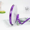 Rotolo di nastro di raso viola con stampa Just for you e cuori per pacchi regalo - Stampa Just For You / Viola scuro