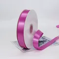 Ruban de satin polyester magenta de 2,5 cm sur bobine pour emballage de cadeaux - Rose rouge