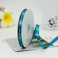 Rotolo di nastro di raso blu pavone con stampa Just For You per confezioni regalo - Stampa Just For You / Blu-Verde