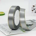 Nastro di raso grigio da 2cm con bordo cucito in oro per confezioni regalo - Grigio