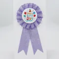Badge a rosetta in nastro glitter viola con grafica Happy Birthday per feste - Viola chiaro