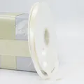 Rol van 1 cm ivoren satijnen lint voor geschenkverpakking en bloemstukken - Beige