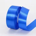 Rotolo di nastro di raso blu in poliestere da 2,5cm per confezioni regalo lucide - 2.5cm x 22m (Anima in plastica) / Blu Reale (40#)