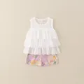Zomersset voor meisjes met witte tanktop met ruches en paarse korte broek met bloemen - Wit (2-Delige Set) / 80cm