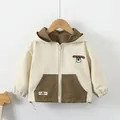 Giacca a vento per bambini beige e marrone con ricamo di cane cartone animato e tasche - Beige / 120cm
