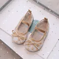 White mesh toddler sandals with yellow flower embroidery and delicate bow accents - Size 22 (14.0cm) / Apricot