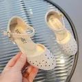 Sandales champagne pour filles avec strass bleus brillants et bride à boucle - EU 26 / Doré