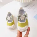Kids Mary Jane canvas shoe in green with checkered bow and white floral detail - Size 21 / Yellow