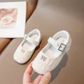 Weiße Mary Jane Lederschuhe für Mädchen mit Steppmuster und funkelnder W-Schnalle - Größe 21 Innenlänge 14.0cm / Weiß