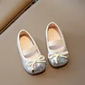 Sparkly silver sequin princess shoes for girls with white bow and elastic strap - Size 21 (13.5cm) / Silver