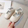 Toddler girls cream Mary Jane shoes with leather texture and vintage metal buckle - Size 21 (Inner Length 13.6cm) / Off White