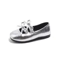Silberne Mary Jane Ballerinas für Mädchen mit doppelten Schleifen und runder Schuhspitze - Größe 23 (Innenlänge 14.5cm) / Silber